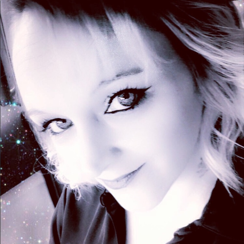 Meet your Posher, Christy